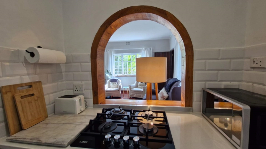 To Let 1 Bedroom Property for Rent in Clovelly Western Cape